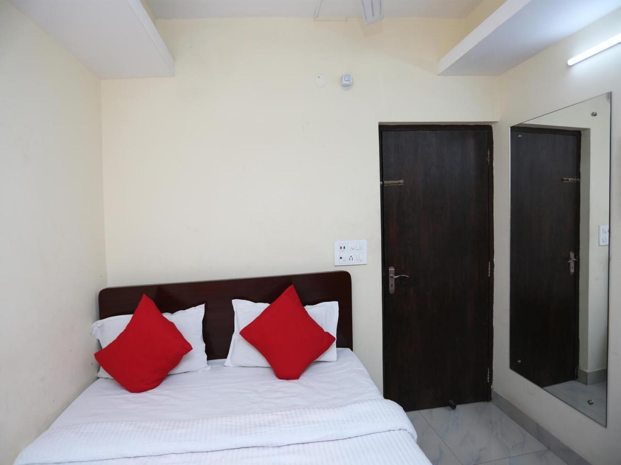 Oyo 24970 Hotel Galaxy Inn Durgāpur Exterior photo
